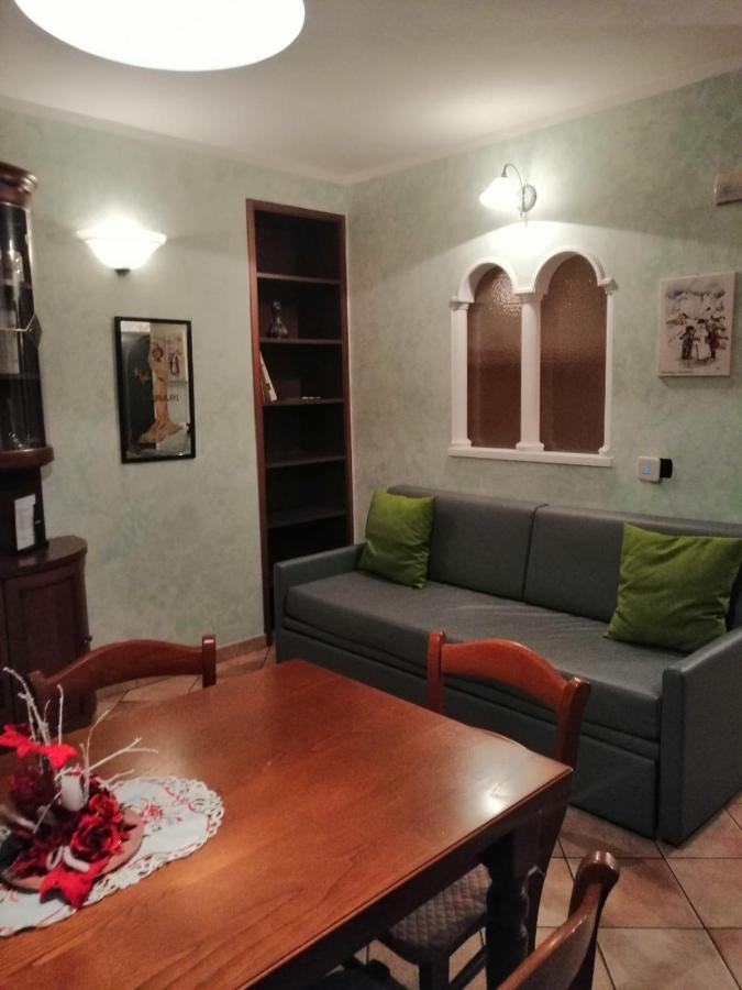Apartment "Casa Maya" เมซซานา ภายนอก รูปภาพ